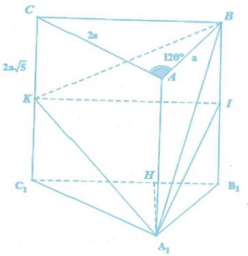 Cho hình lăng trụ đứng ABC.A1B1C1, AA1 = 2a căn bậc 2 của 5  và góc BAC = 120 độ  có AB = a , AC = 2a . Gọi I, K lần lượt là trung điểm của các cạnh BB1 ; CC1 . Tính khoảng cách từ điểm I đến mặt phẳng (A1BK) (ảnh 1)