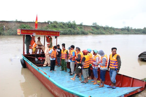 Lý thuyết Địa lí 10 Bài 27: Địa lí giao thông vận tải và bưu chính viễn thông - Cánh diều (ảnh 1)